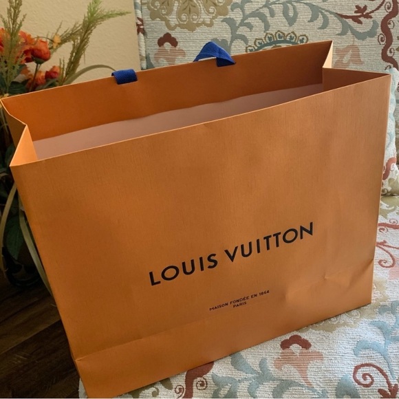 Louis Vuitton bag gift handbag - Picture 6 of 6